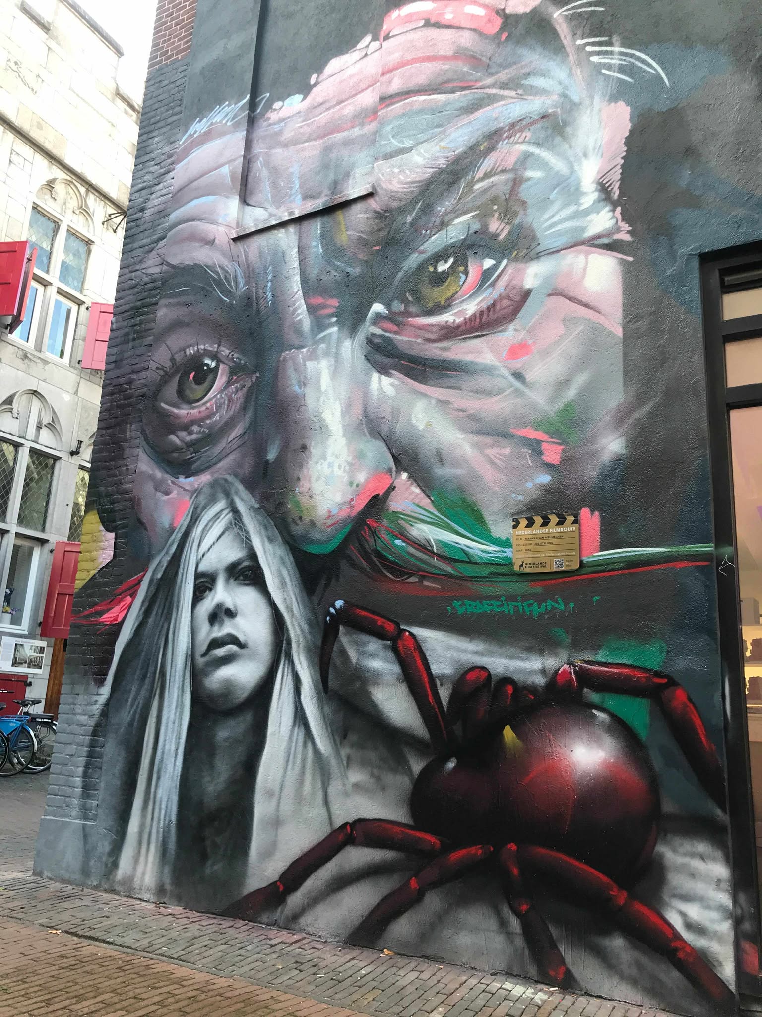 Photo-realistic street art design, 3d street art in Quito